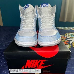 Air Jordan 1 High Hyper Royals 11.5